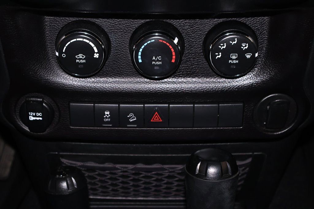 Used 2018 Jeep Wrangler Unlimited Sport image 25