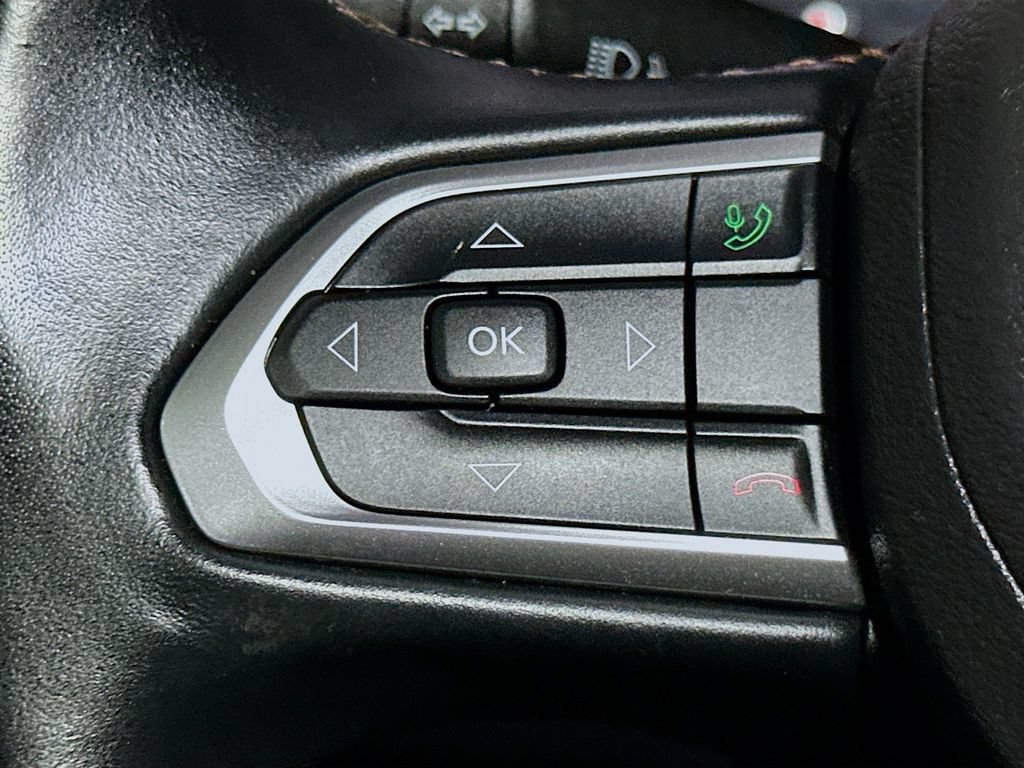 Used 2022 Jeep Compass Limited w/ Sun and Sound Group AWD/4WD image 31