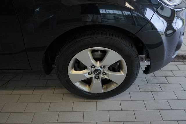 Used 2017 Kia Soul FWD image 16