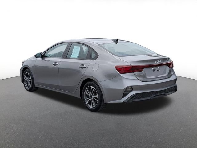 Used 2023 Kia Forte LXS FWD image 4