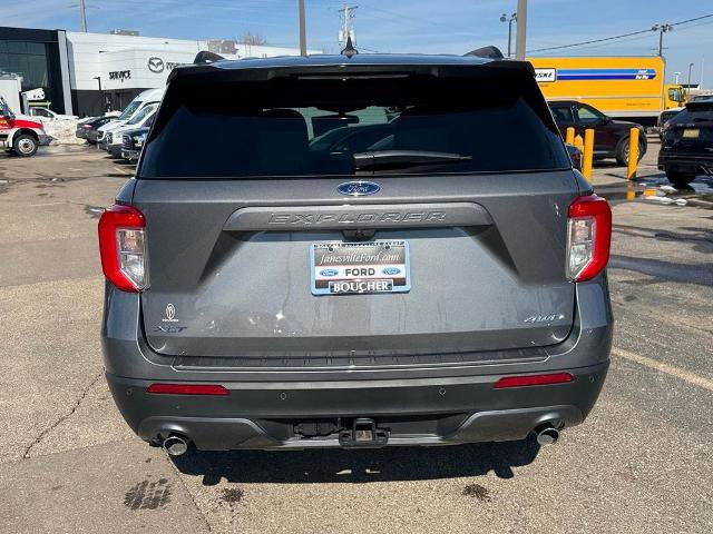Certified 2023 Ford Explorer XLT w/ Equipment Group 202A image 4