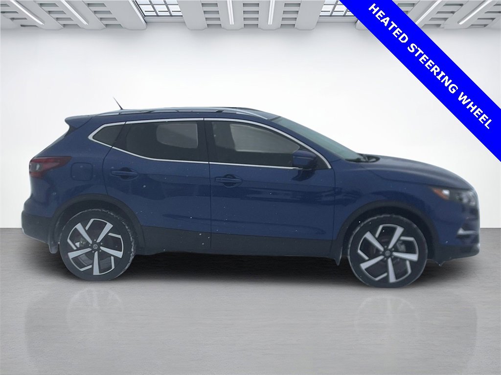 Used 2022 Nissan Rogue Sport SL image 2
