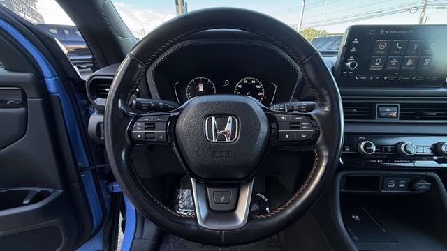 Used 2025 Honda Pilot TrailSport image 17