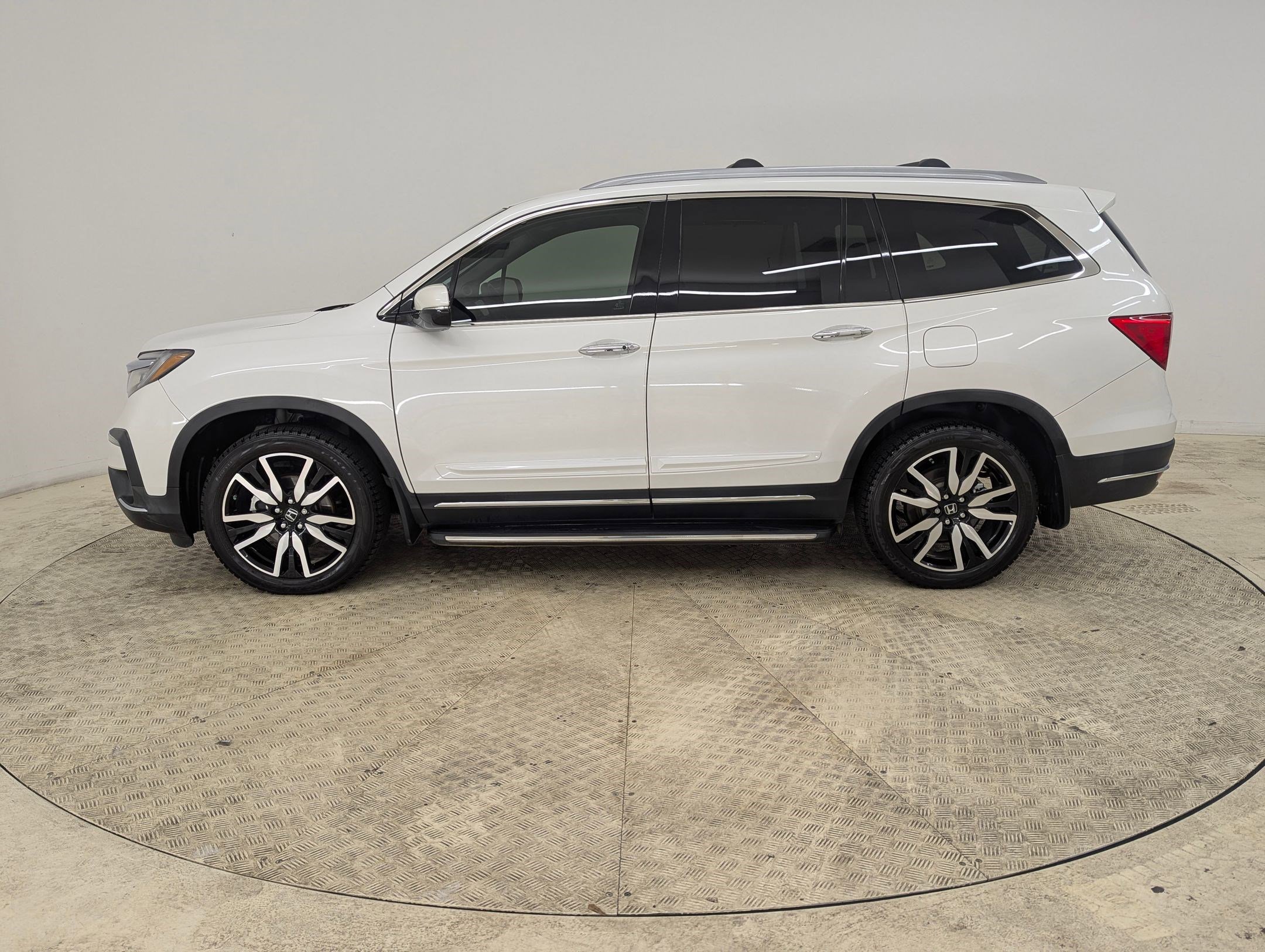 Used 2022 Honda Pilot Touring image 2