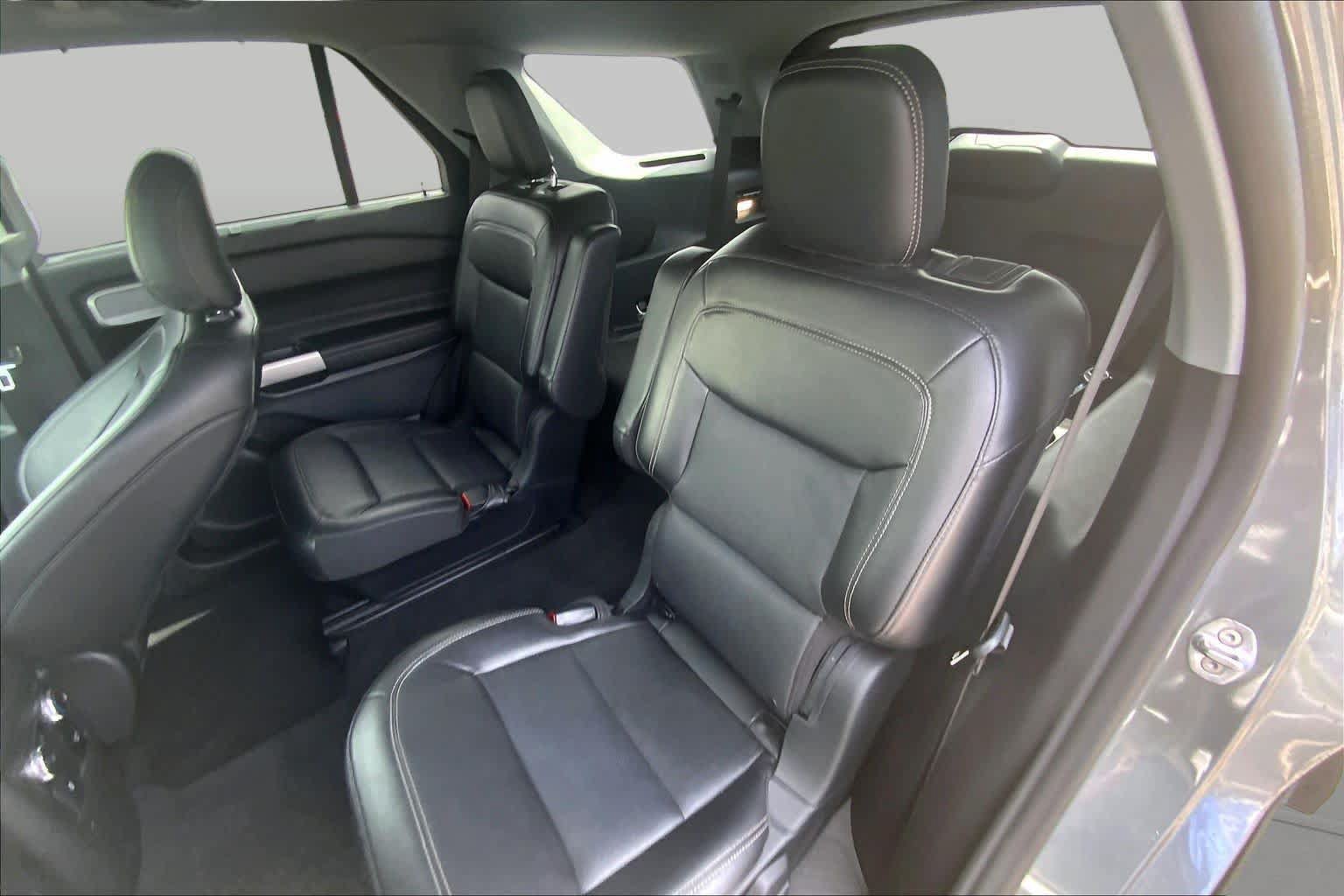 Certified 2022 Ford Explorer Limited w/ Equipment Group 301A RWD image 21