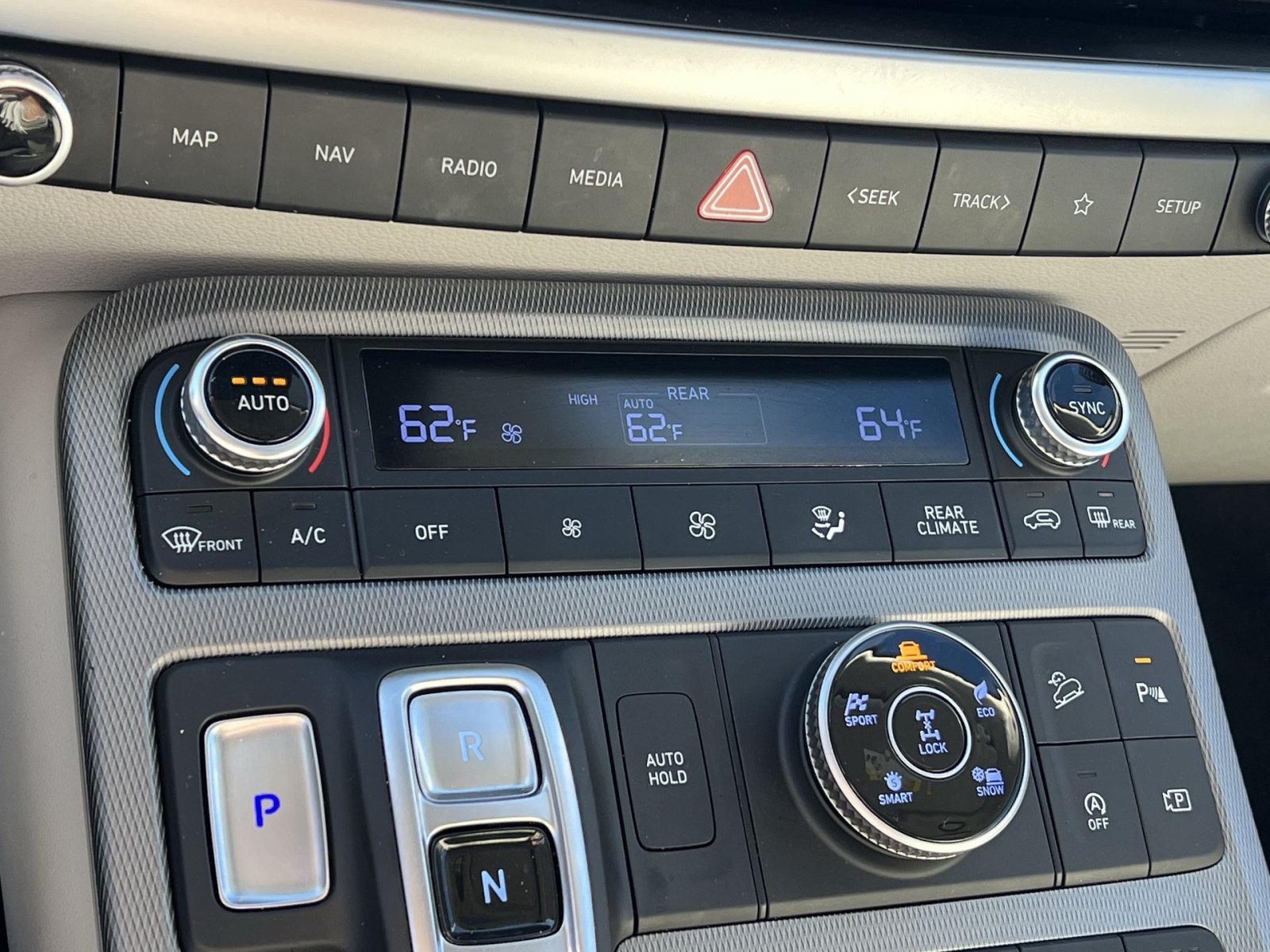 Used 2023 Hyundai Palisade Limited AWD/4WD image 19
