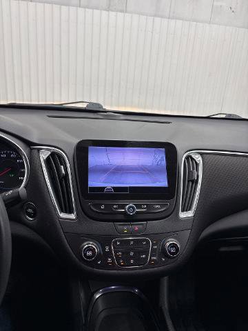 Used 2021 Chevrolet Malibu LT image 11