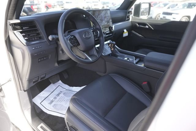 Used 2025 Lexus GX 550 w/ Cold Area Package image 8