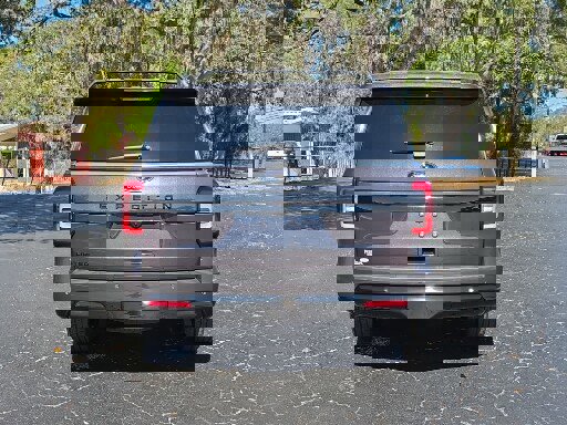 Certified 2024 Ford Expedition Limited image 4