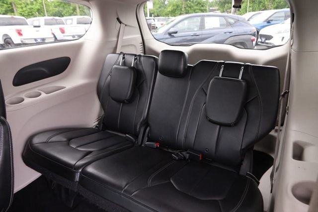 Used 2021 Chrysler Voyager Lxi FWD image 11