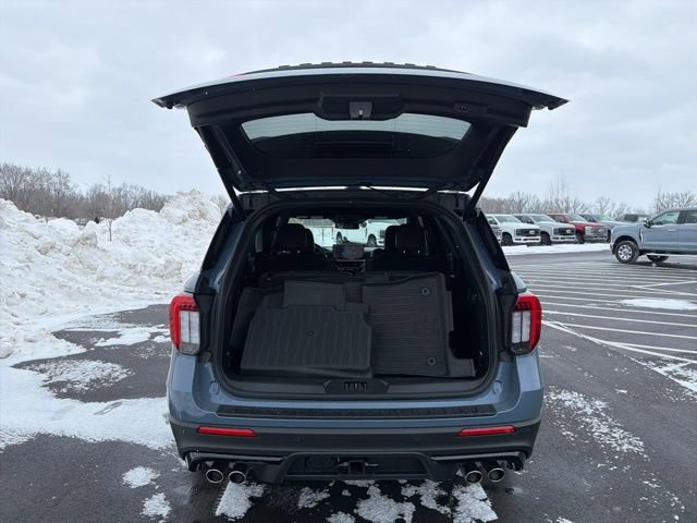 Certified 2025 Ford Explorer ST image 8