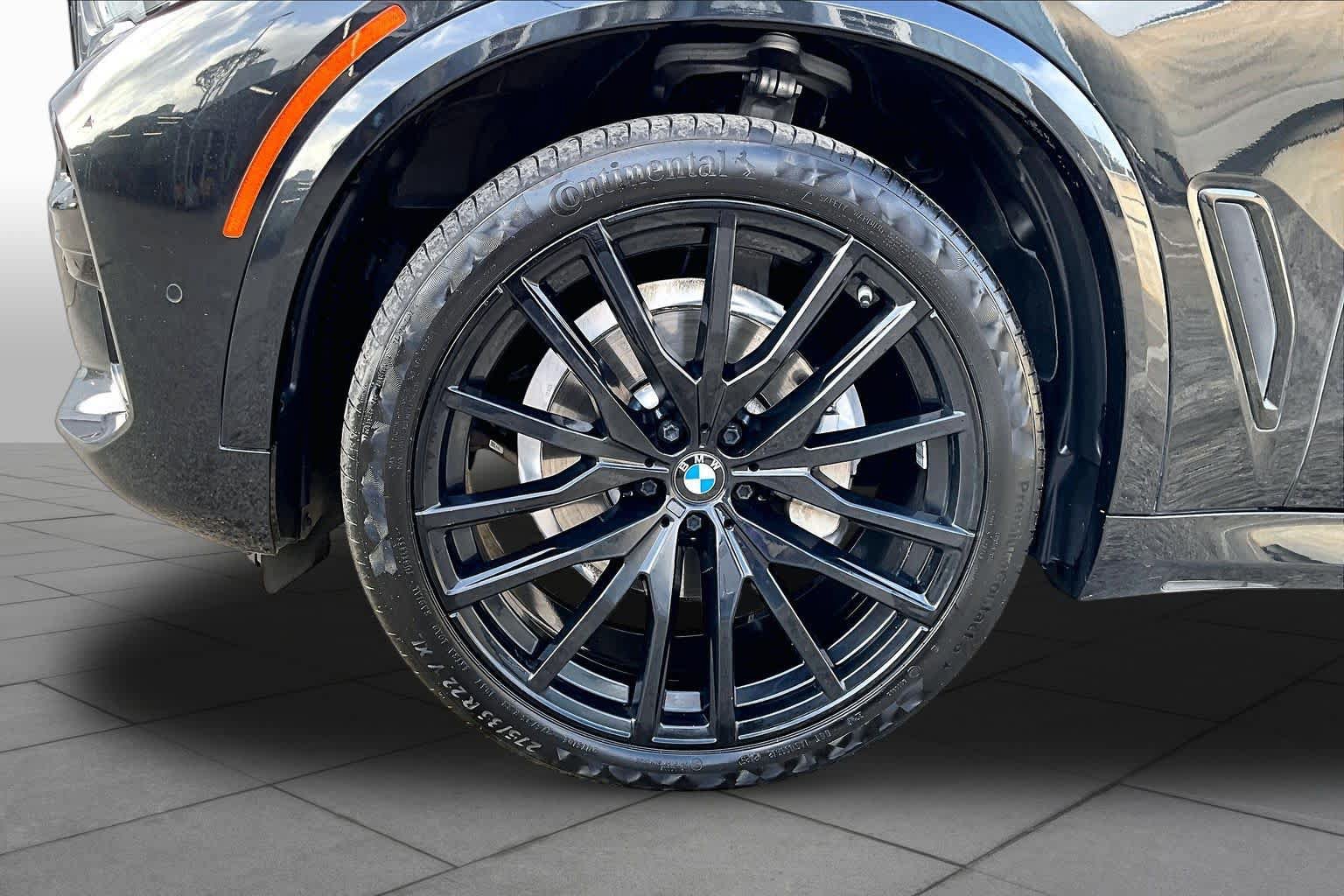 Used 2023 BMW X5 sDrive40i w/ M Sport Package RWD image 13