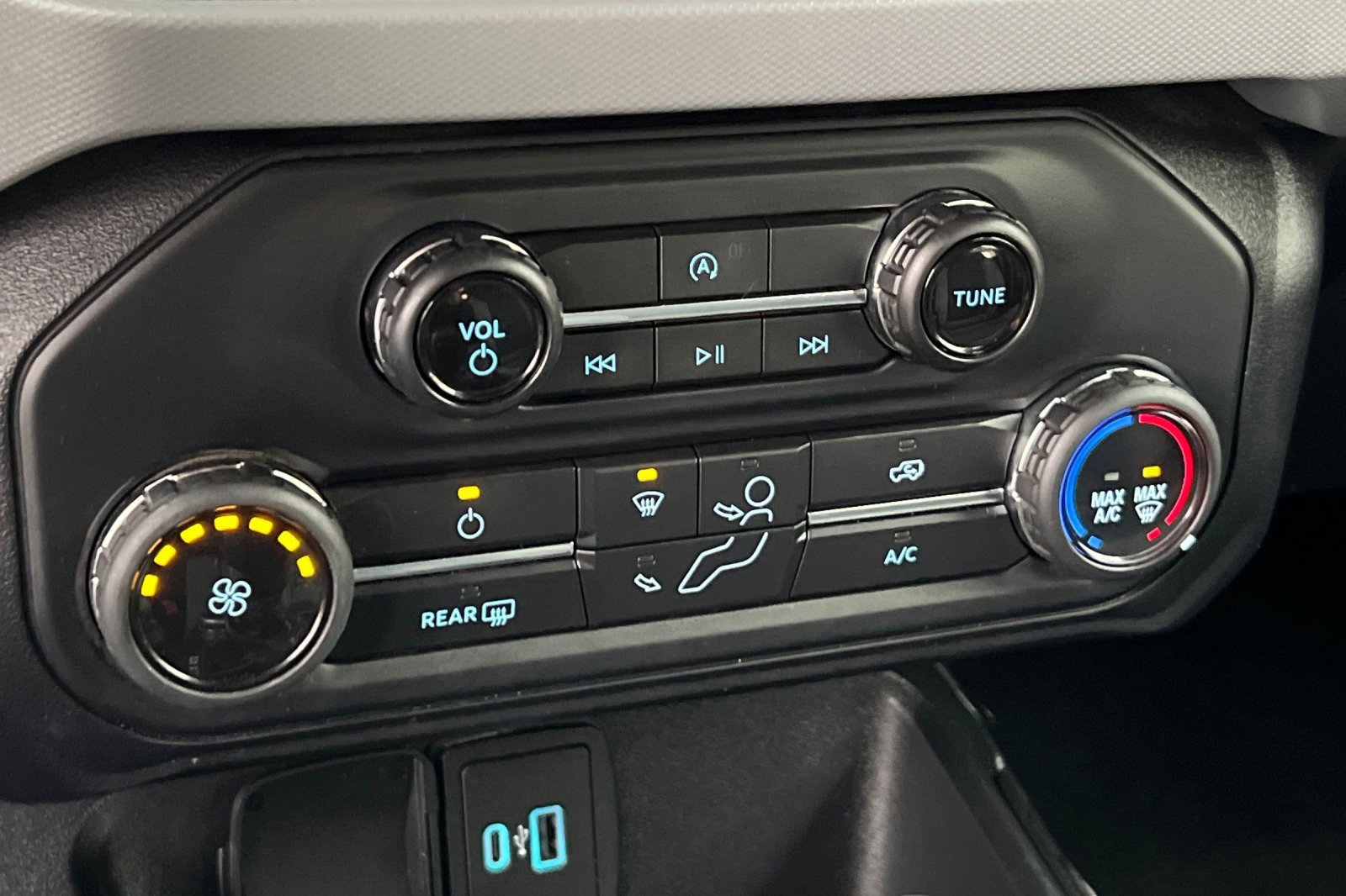 Certified 2022 Ford Bronco image 21