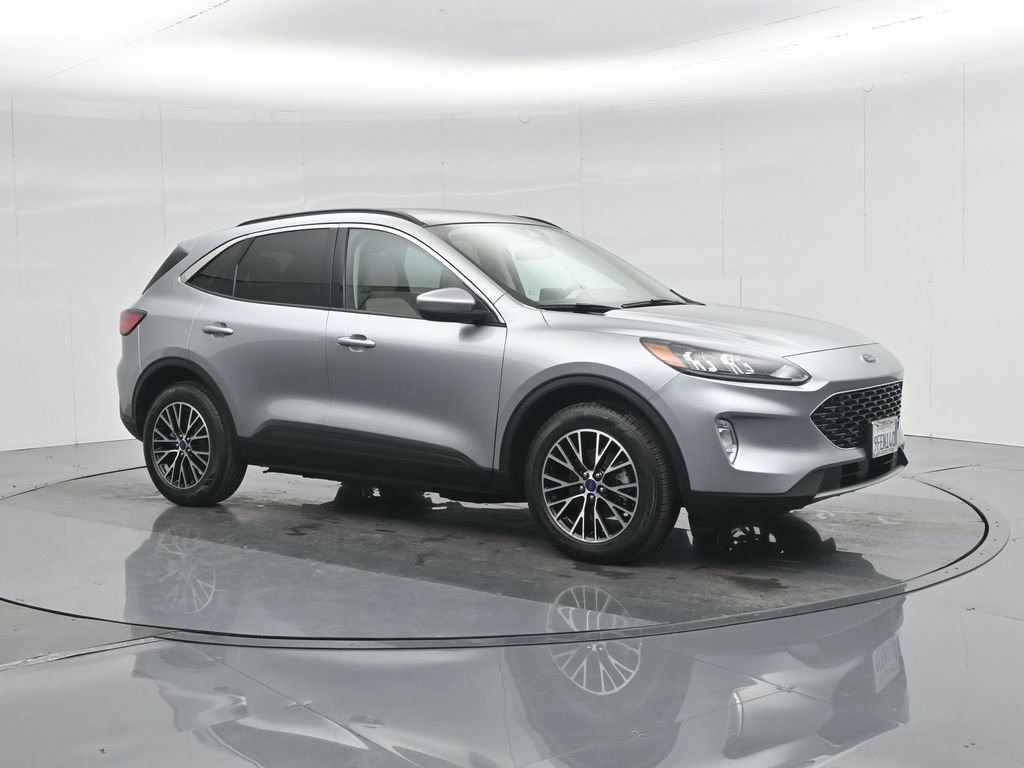 Certified 2022 Ford Escape SEL image 3