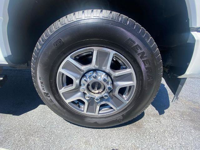 Certified 2024 Ford F250 Lariat w/ Black Appearance Package AWD/4WD image 28