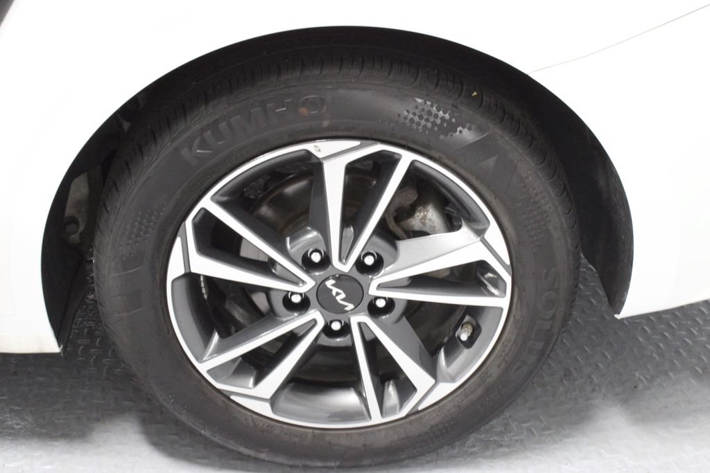 Used 2024 Kia Forte LXS FWD image 18