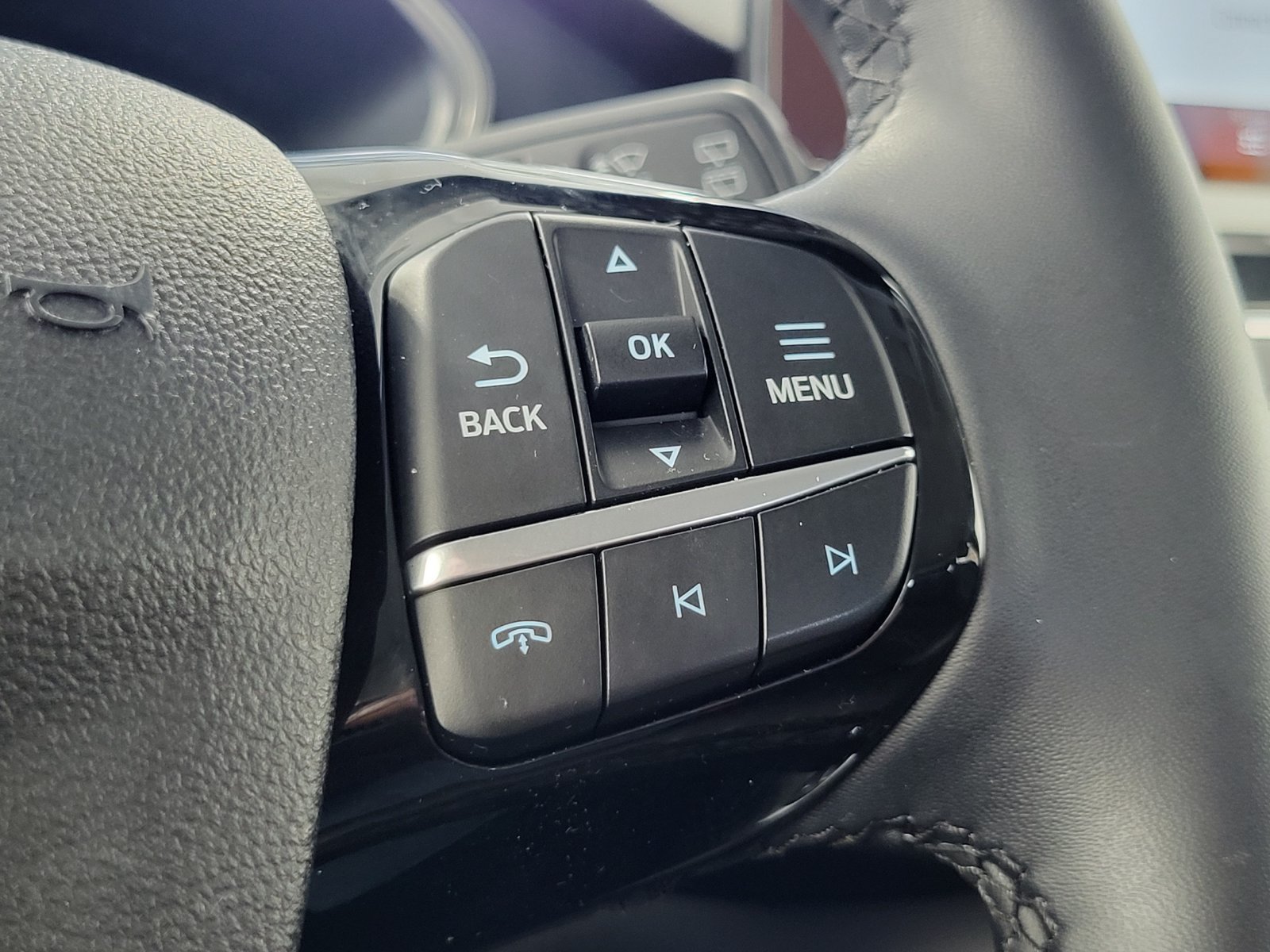 Certified 2024 Ford Escape Active AWD/4WD image 17