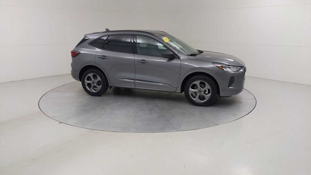 Certified 2024 Ford Escape ST-Line w/ Tech Pack #1 AWD/4WD image 11