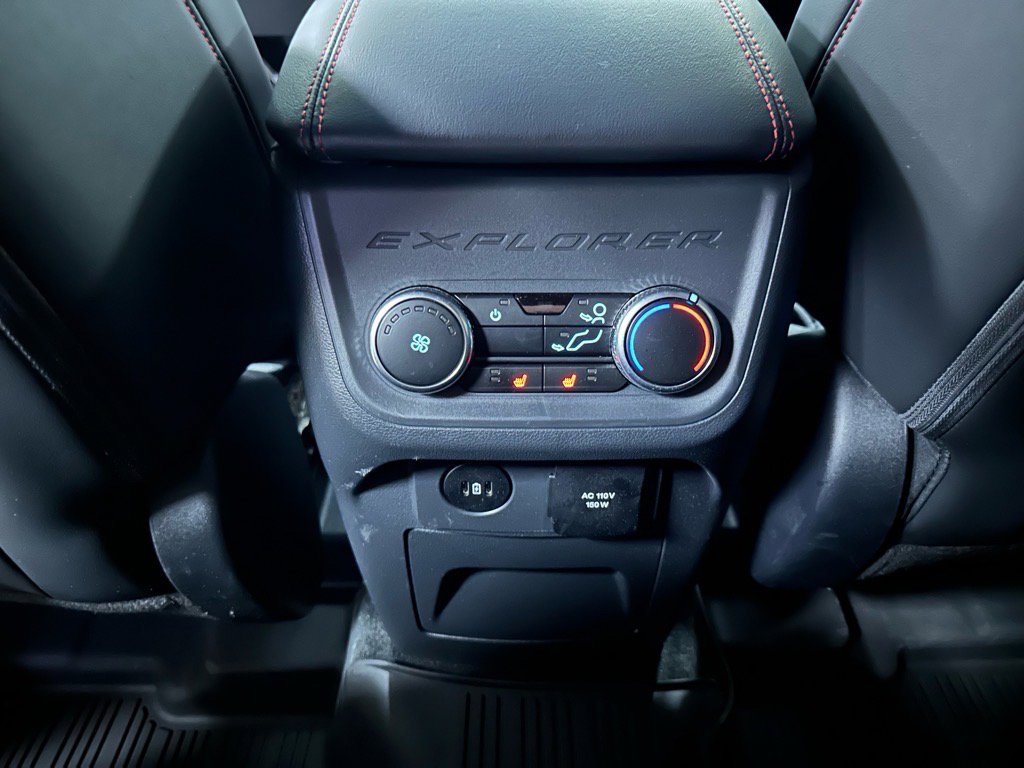Certified 2025 Ford Explorer ST-Line w/ Premium Package image 35