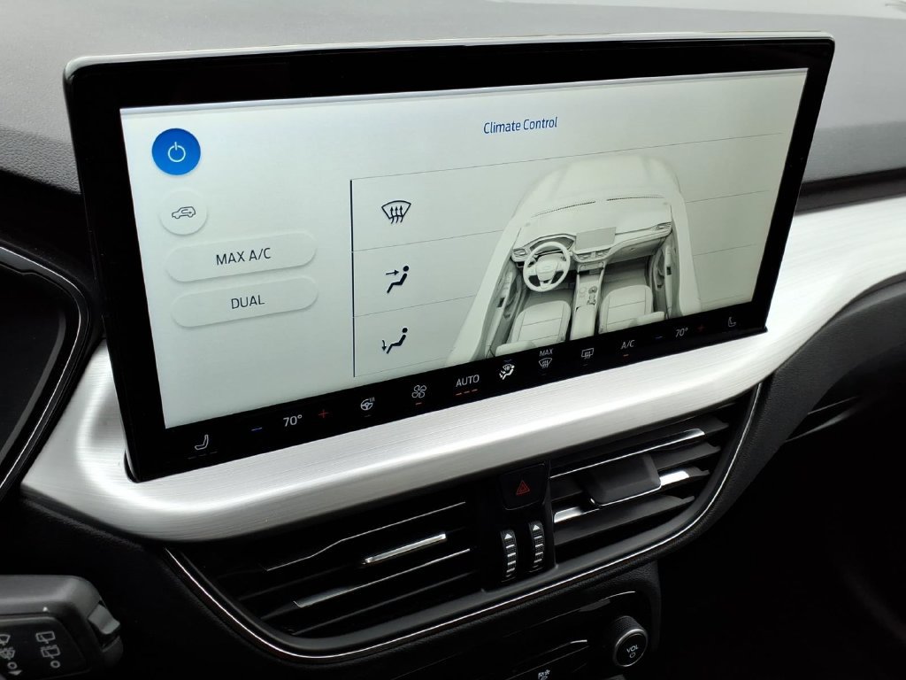 Certified 2023 Ford Escape SE w/ PHEV Premium Package FWD image 26