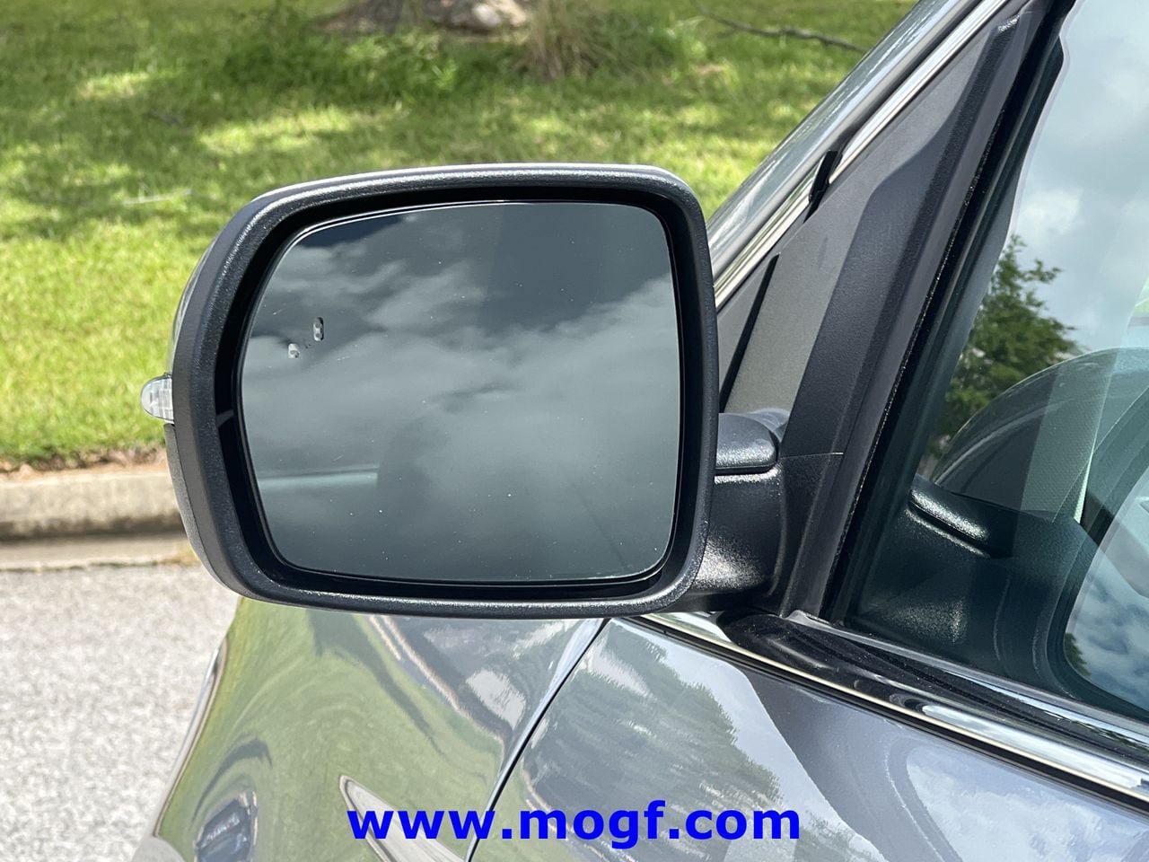 Certified 2024 Ford Edge Titanium AWD/4WD image 29
