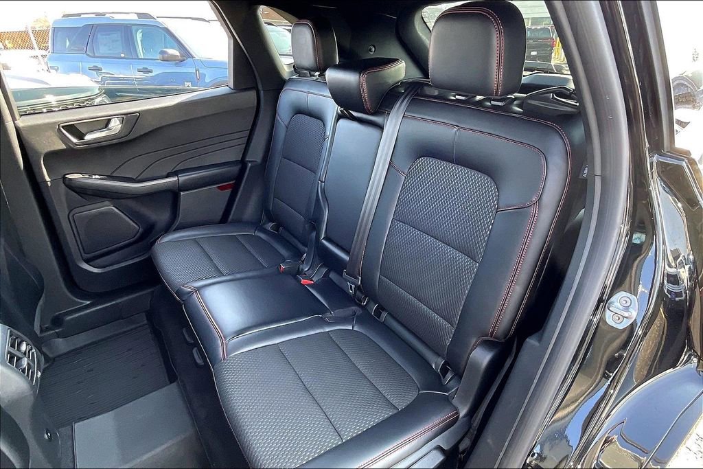 Certified 2024 Ford Escape ST-Line w/ Tech Pack #1 image 23