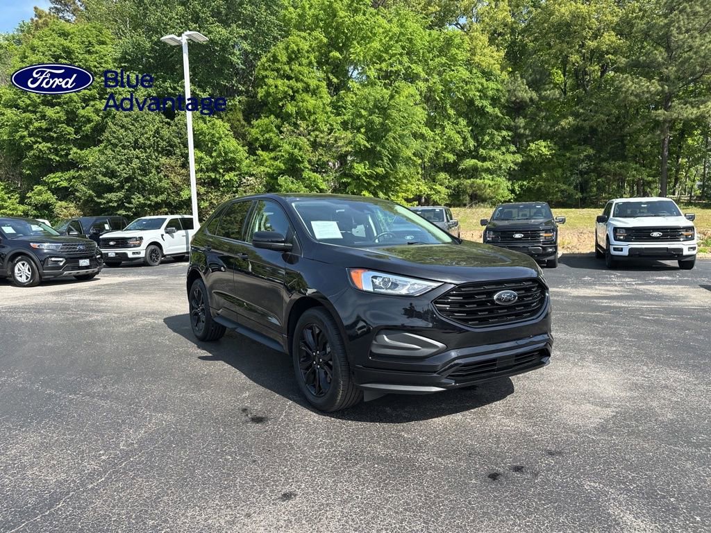 Certified 2024 Ford Edge SE w/ Black Appearance Package AWD/4WD image 1