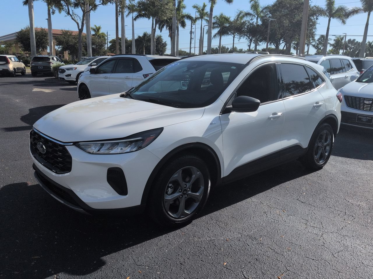 Certified 2025 Ford Escape ST-Line w/ Equipment Group 301A FWD image 8