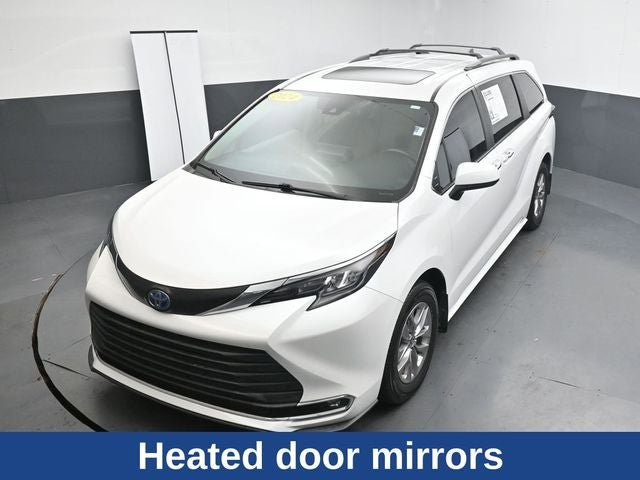 Used 2024 Toyota Sienna XLE FWD image 22