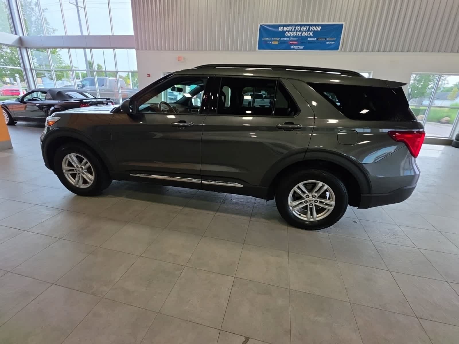 Certified 2020 Ford Explorer XLT w/ Equipment Group 202A AWD/4WD image 16