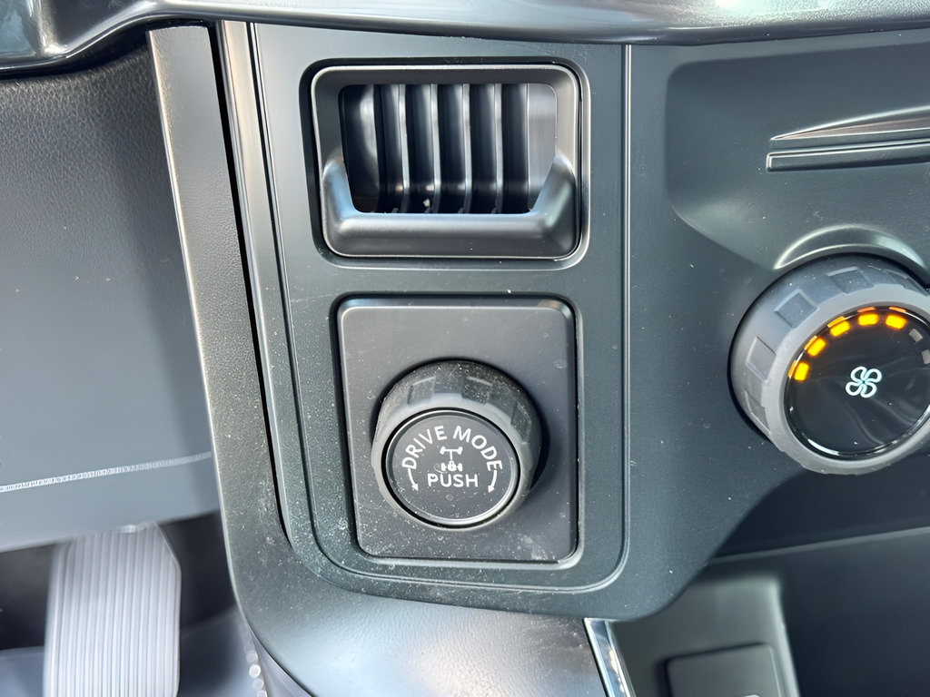 Certified 2025 Ford F150 STX w/ Equipment Group 200A RWD image 18