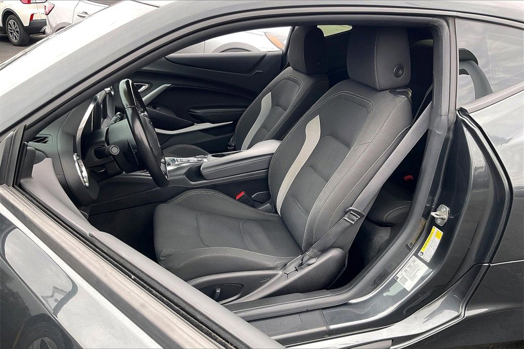 Used 2018 Chevrolet Camaro LT image 23