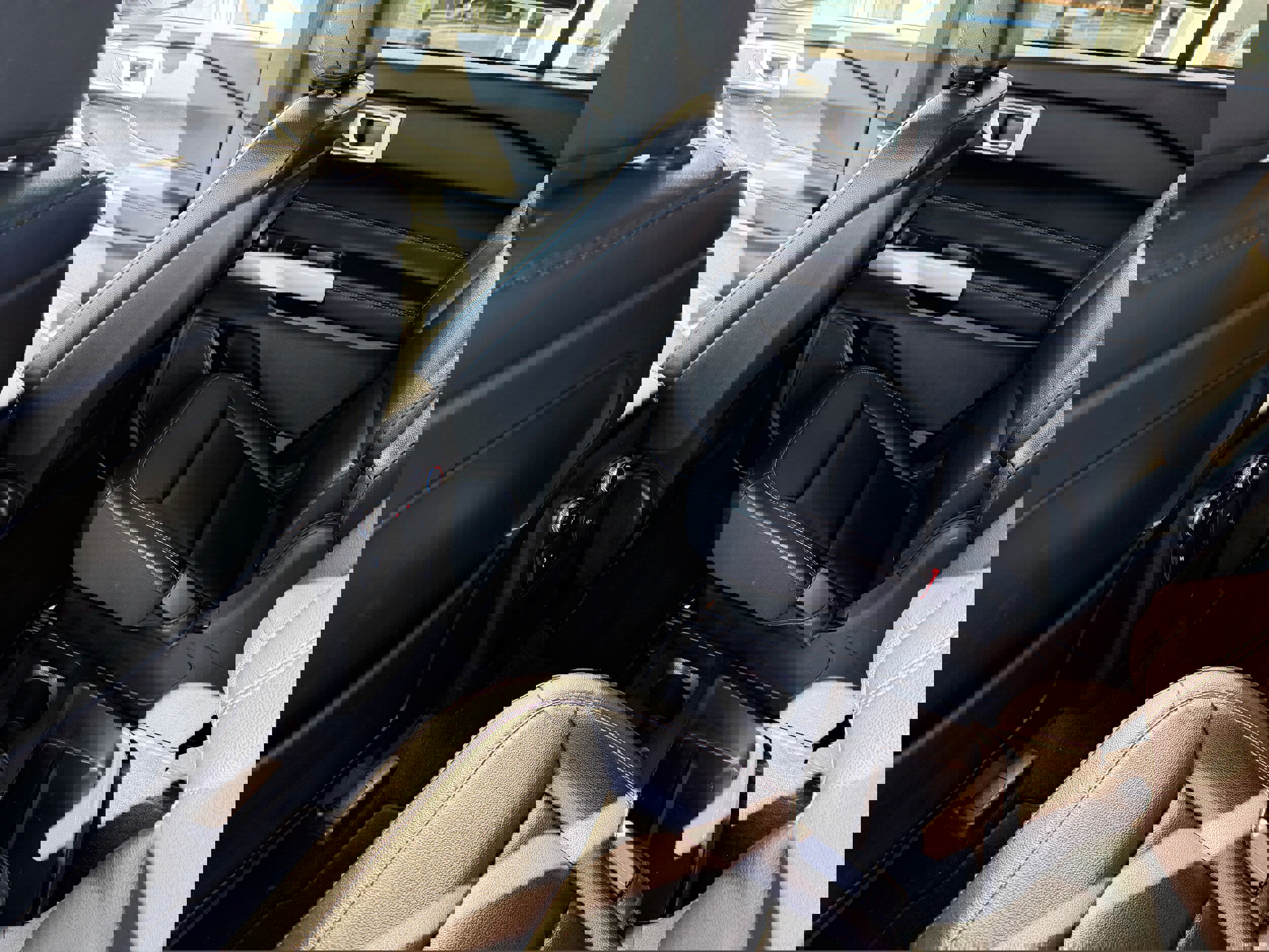 Certified 2020 Ford Explorer XLT w/ Equipment Group 202A image 17