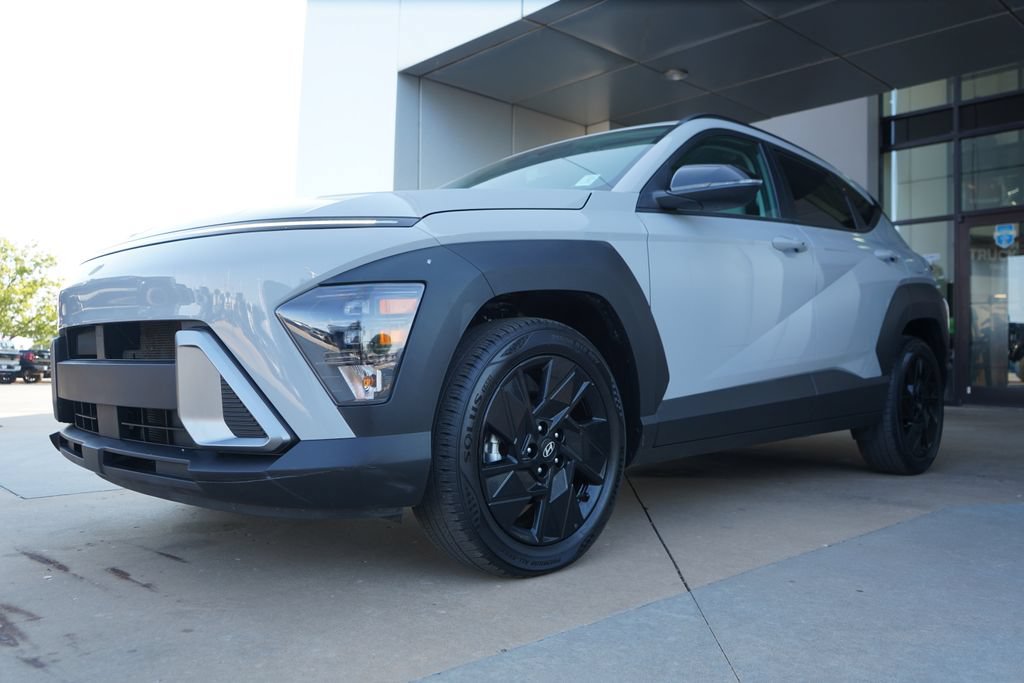 Used 2026 Hyundai Kona SEL Sport FWD image 5