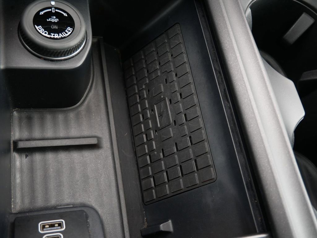 Certified 2025 Ford Expedition Active AWD/4WD image 25