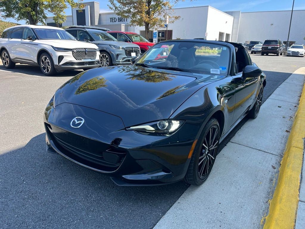Used 2025 MAZDA MX-5 Miata RF Grand Touring RWD image 3
