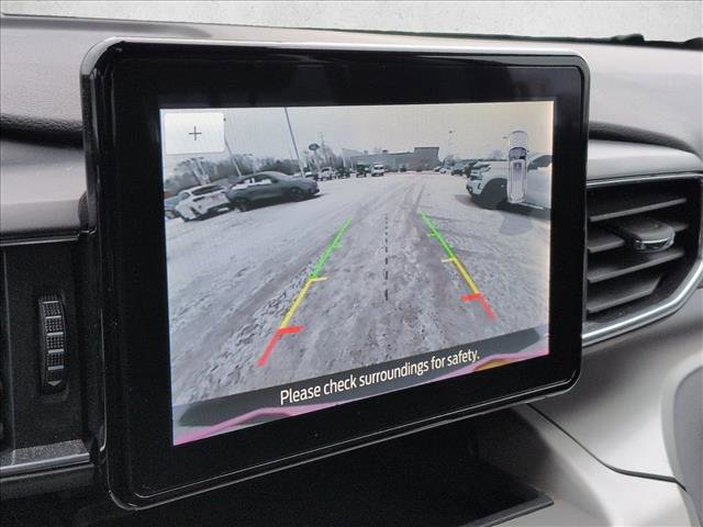 Certified 2022 Ford Explorer XLT w/ Equipment Group 202A image 14