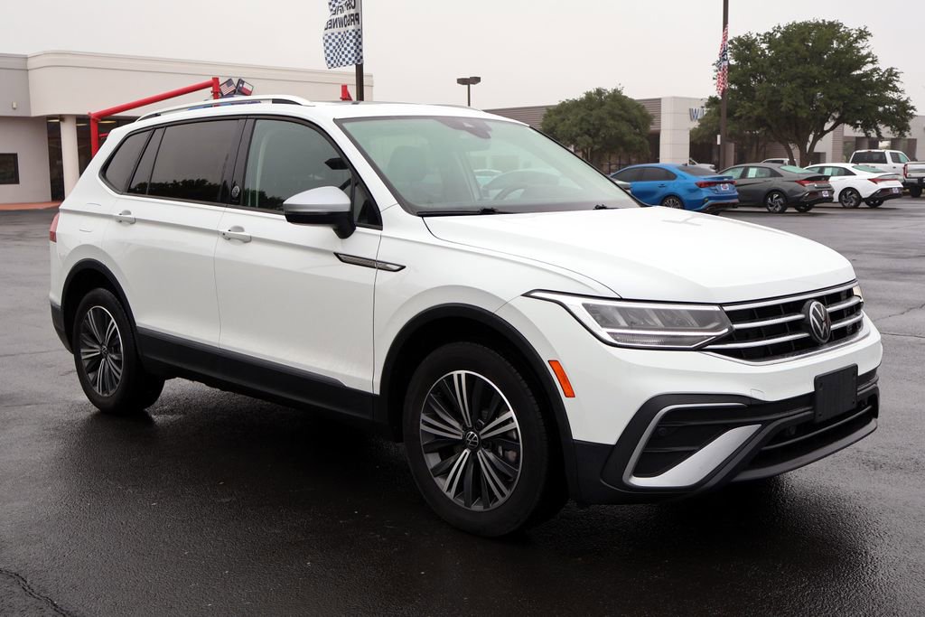 Used 2024 Volkswagen Tiguan Wolfsburg Edition FWD image 13