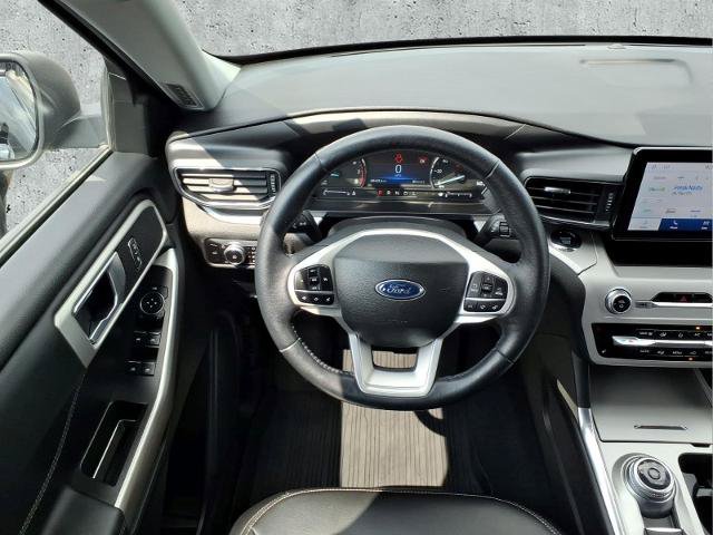 Certified 2023 Ford Explorer XLT w/ Equipment Group 202A AWD/4WD image 16