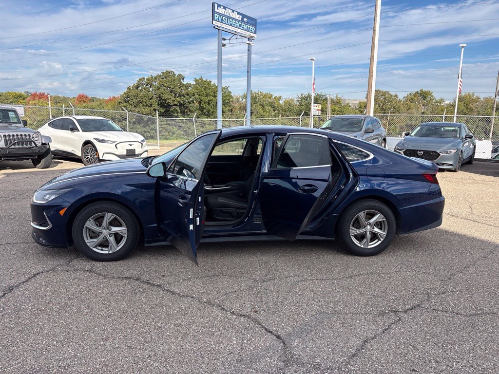 Used 2021 Hyundai Sonata SE FWD image 4