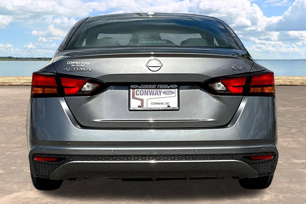 Used 2024 Nissan Altima 2.5 SV FWD image 7