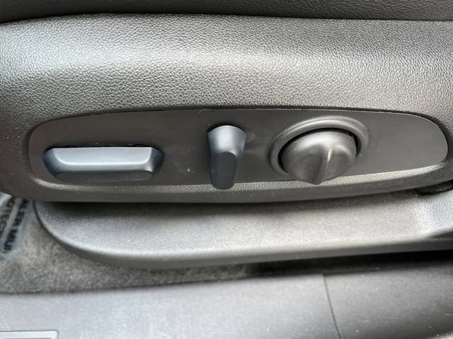 Used 2024 Chevrolet Equinox RS FWD image 26