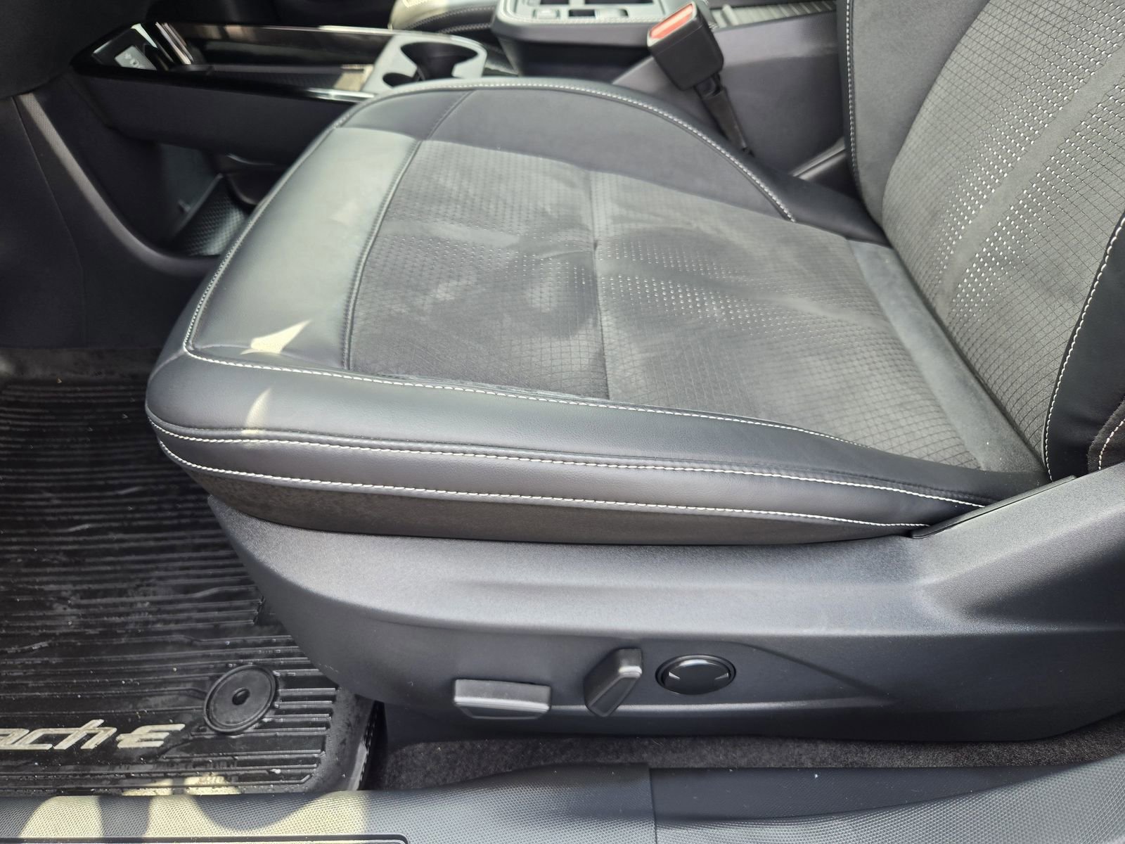 Certified 2025 Ford Mustang Mach-E GT AWD/4WD image 21