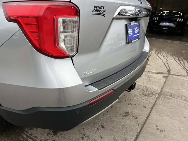 Certified 2022 Ford Explorer XLT w/ Equipment Group 202A image 10