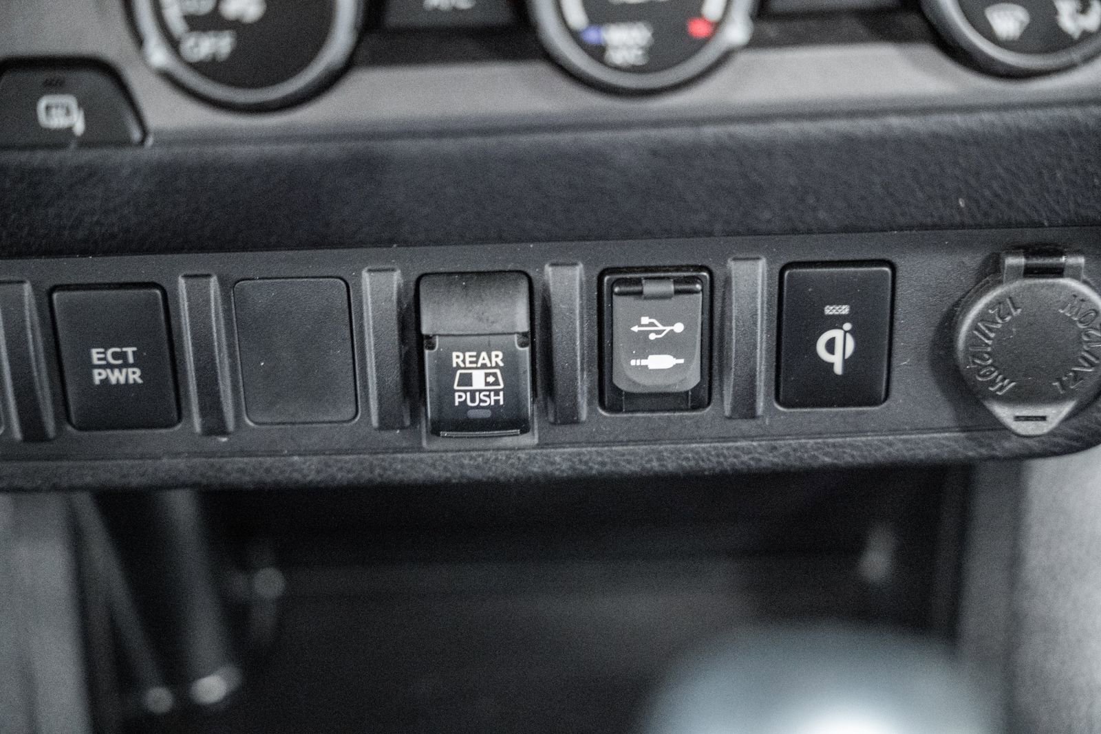 Used 2019 Toyota Tacoma TRD Sport image 32