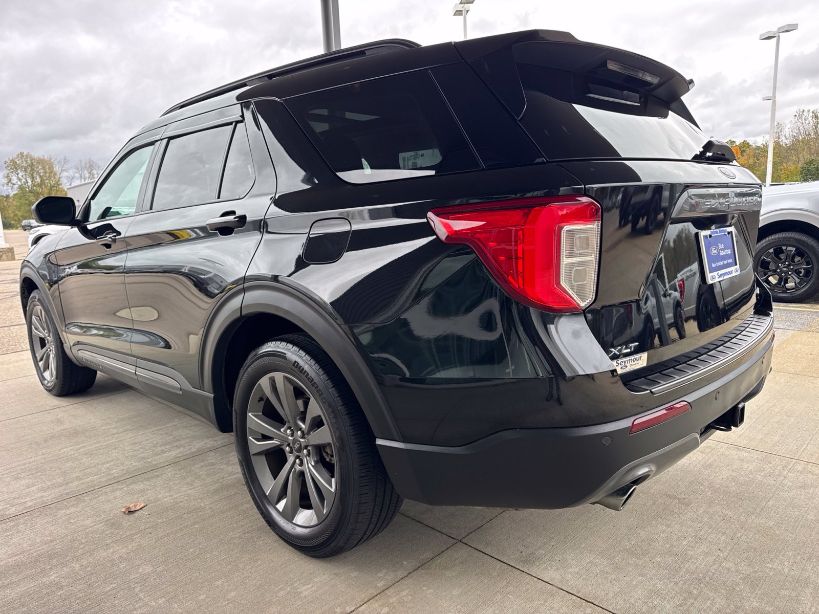 Certified 2021 Ford Explorer XLT w/ Equipment Group 202A AWD/4WD image 5