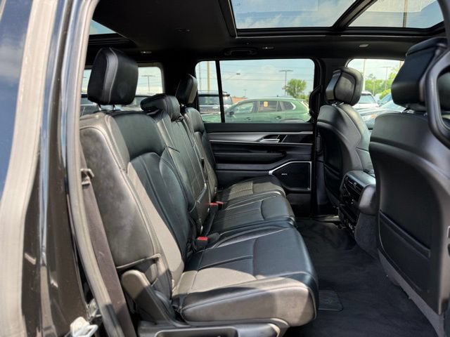 Used 2024 Jeep Wagoneer Series II AWD/4WD image 20