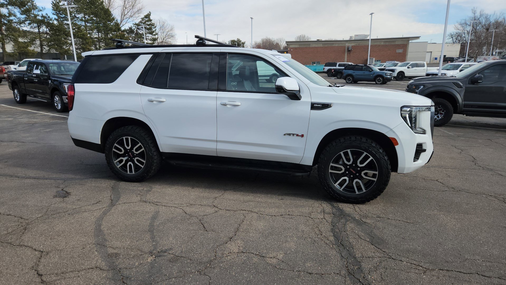 Used 2023 GMC Yukon AT4 w/ Technology Package image 20