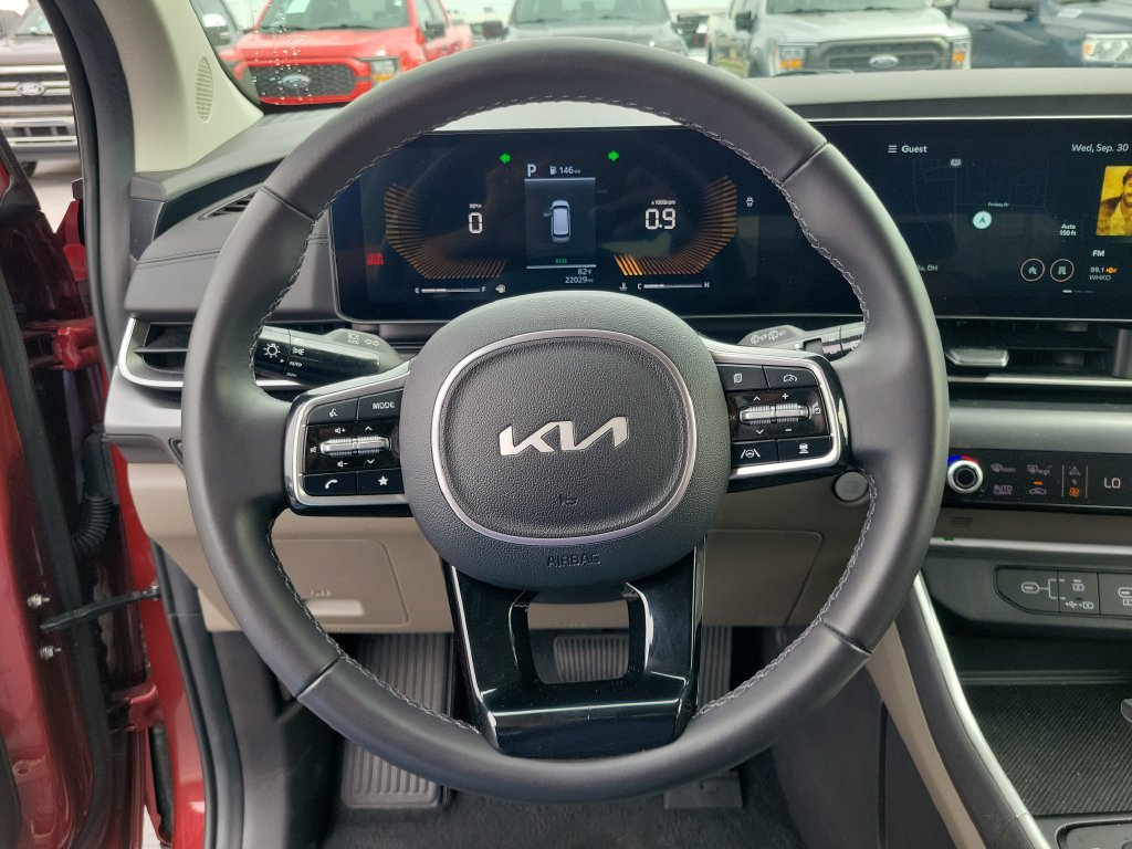 Used 2026 Kia Carnival FWD image 24