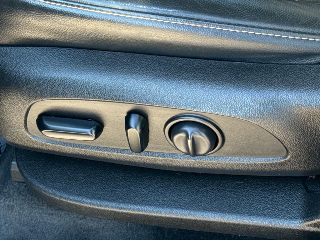 Used 2019 Chevrolet Traverse LT w/ LT Premium Package image 23